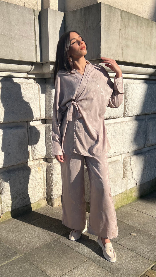 Set satin blouse à nouer et pantalon - pinky